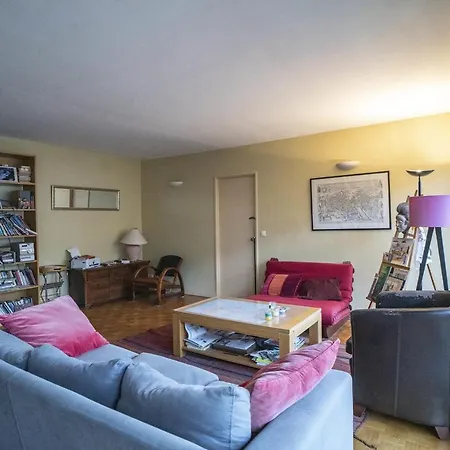 Bright And Spacious Montparnasse Paris